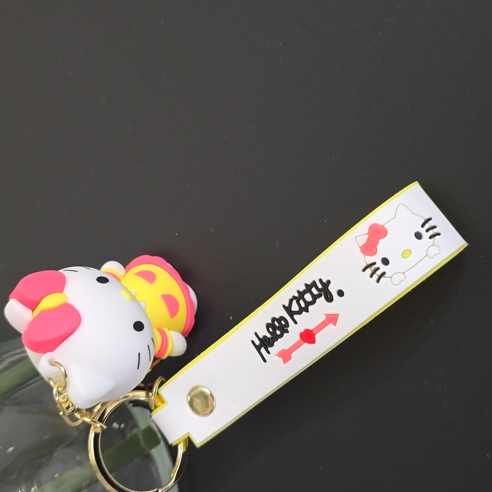 Hello Kitty Keychain - Picture 2 of 3